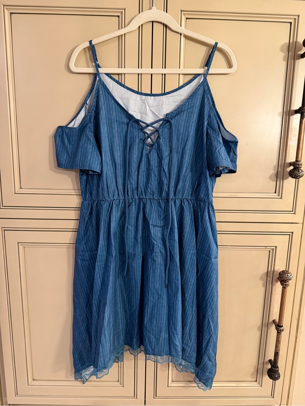 New Women’s Blue Denim Jean look Cold-Shoulder Summer Dress lace hem v neck XL